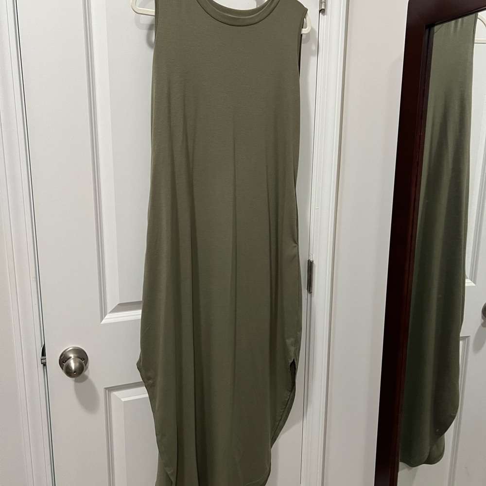 Sleeveless Olive Green Dress w/pockets